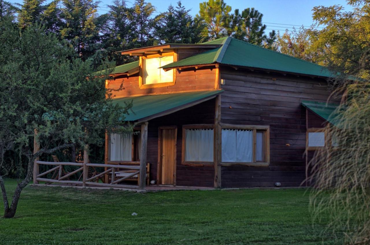 Cabanas Cuatro Horizontes Villa General Belgrano Exterior photo